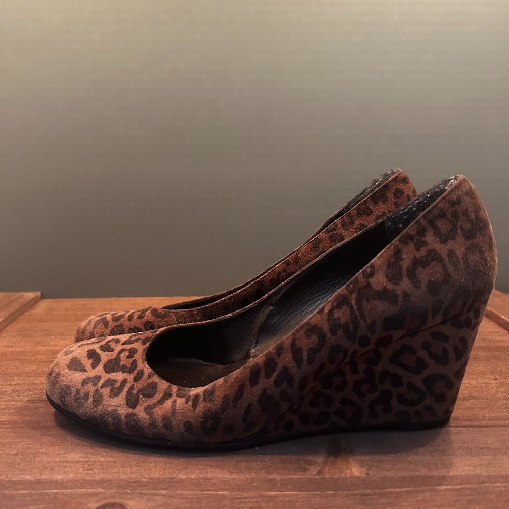 Stuart Weitzman Womens Tan Black Leopard Print Slip-On Wedge Platforms Size 7.5